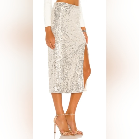 NWOT - Bardot | Arabella Sequin Shimmer Midi skirt with slit, size Medium (M) - Picture 5 of 8